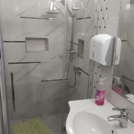 Hostel Antonia *