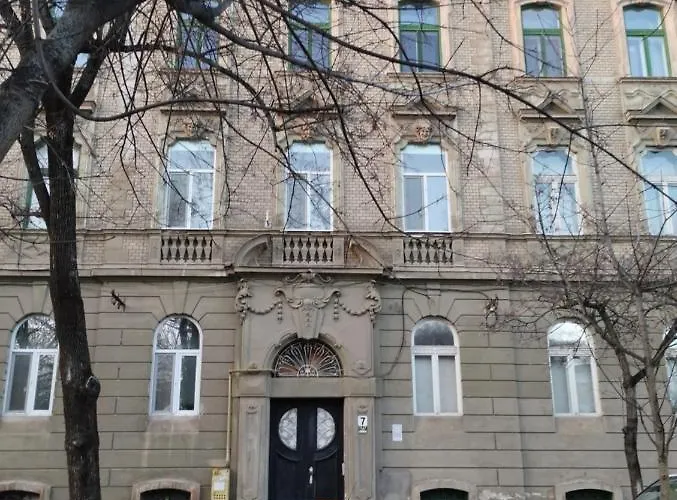 Antonia Vandrarhem *